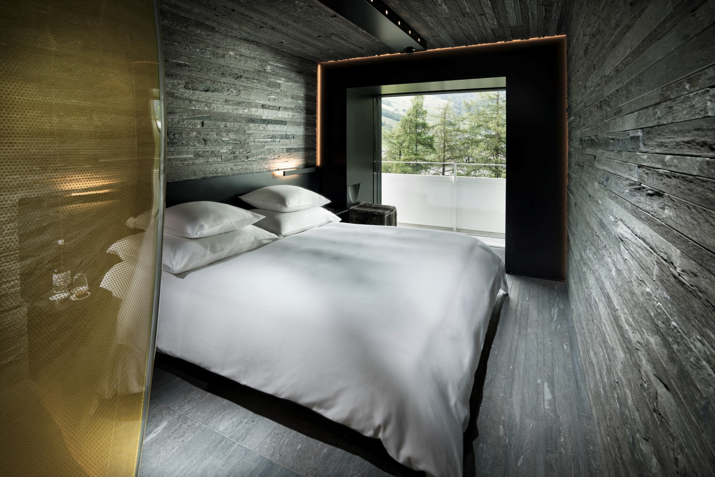 NEW Globalimagecreation Manyne Stone Summer